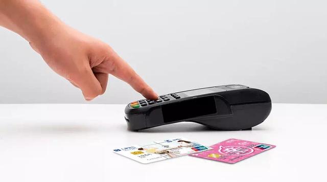 刷pos機好還是最低還款好 刷pos機好還是最低還款好